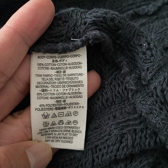 NWT We The Free Free People  Black Sweater Knit Top. Size small - Picture 7 of 7